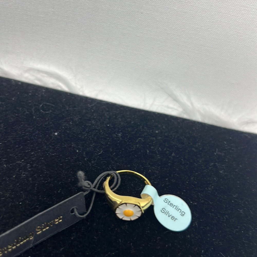 rachel zoe fried egg Enamel daisy ring Women’s Size 7 sterling silver - Picture 2 of 5